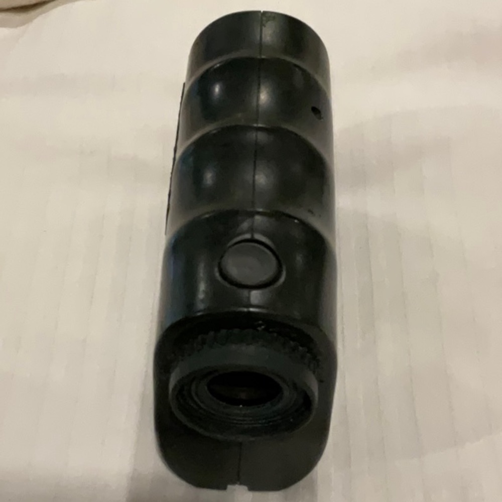 BUSHNELL LASER FAIRWAY FINDER TO DETECT HOW FAR THE FAIRWAY IS OR ANYTHI… - Picture 4 of 16